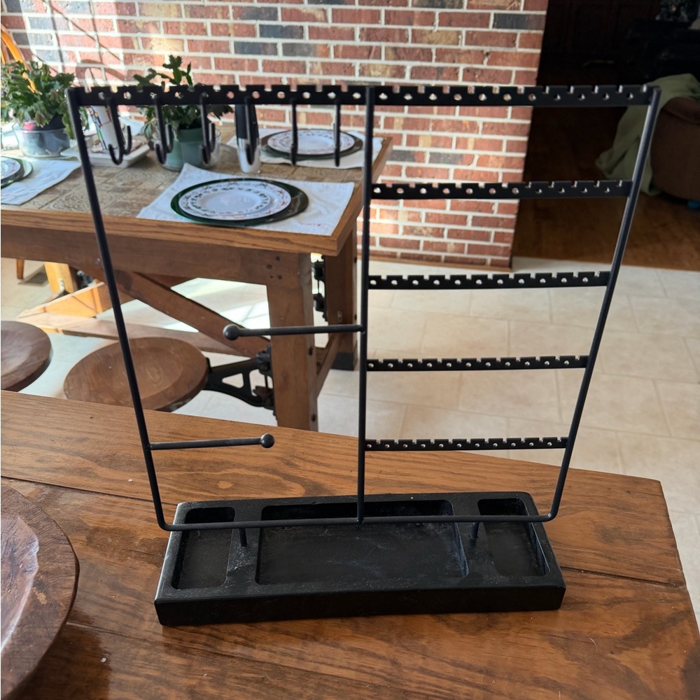 Black Jewelry Organizer Stand